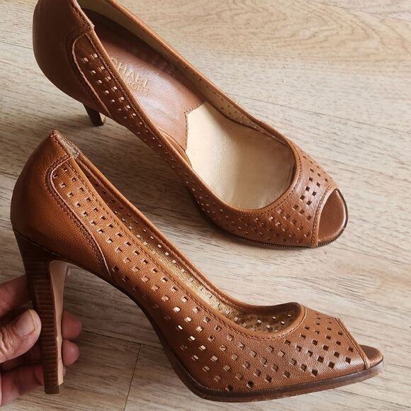 Michael Michael Kors Open Toe Pump in Tan Size 9.5 - Picture 3 of 14